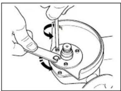 BLACK & DECKER KG65 - DÉPOSE DU PROTECTEUR - 1