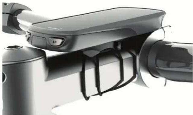 GARMIN Edge 1030 Plus - Installation af standardholderen - 2