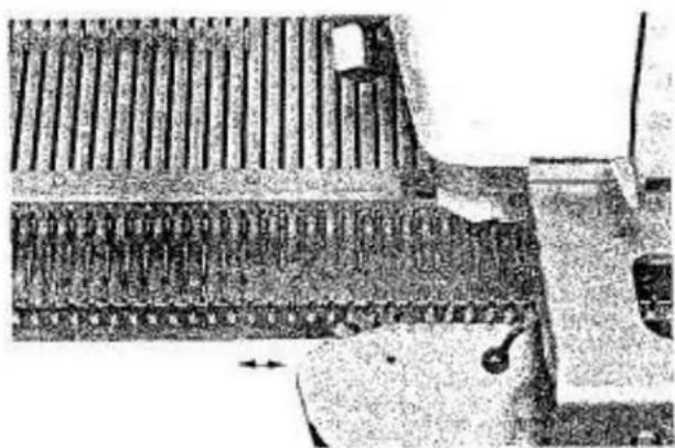 Empisal Knitmaster 321 - SETTING UP THE MACHINE - 3
