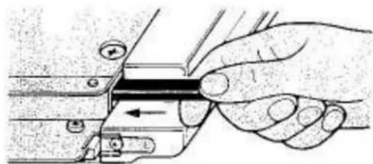 Empisal Knitmaster 321 - CHANGING A DAMAGED NEEDLE - 7