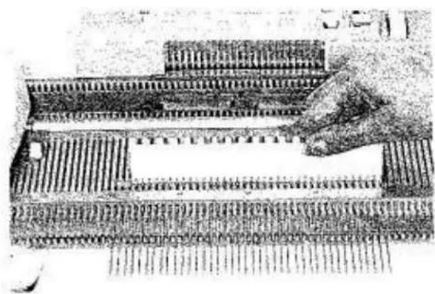 Empisal Knitmaster 321 - SETTING UP THE MACHINE - 1