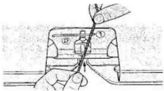 Empisal Knitmaster 321 - THE YARN FEEDER - 1