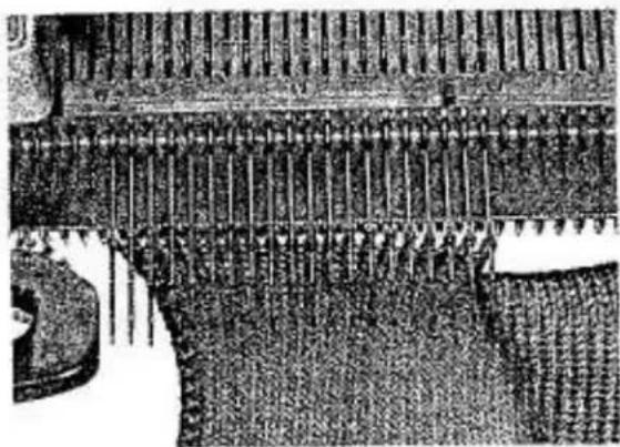 Empisal Knitmaster 321 - SHAPING A 'V' NECK - 1