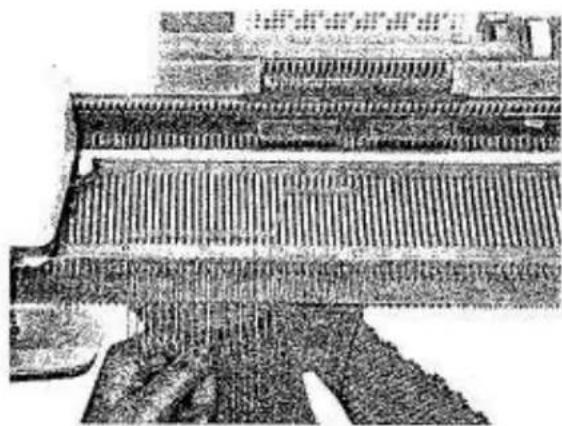 Empisal Knitmaster 321 - SHAPING A 'V' NECK IN A PATTERNED GARMENT - 4
