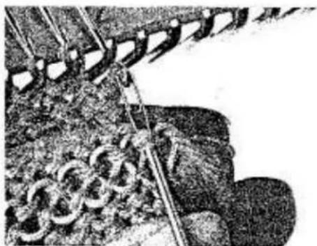 Empisal Knitmaster 321 - KNITTING A HEM - 3