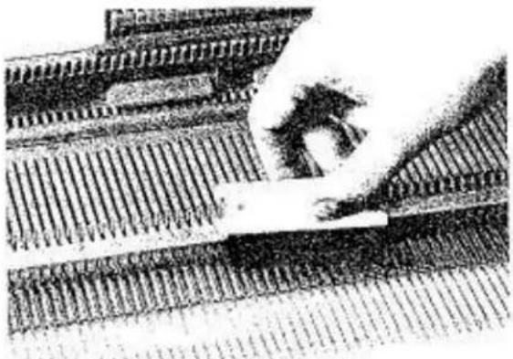 Empisal Knitmaster 321 - MAINTENANCE OF THE MACHINE - 1