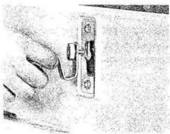 Empisal Knitmaster 321 - SETTING UP THE MACHINE - 1
