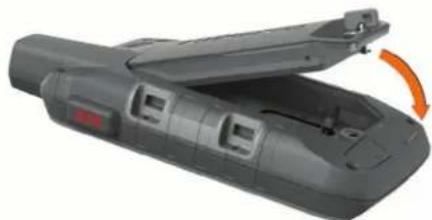 GARMIN Montana 700i - Isætning af litiumionbatteriet - 1