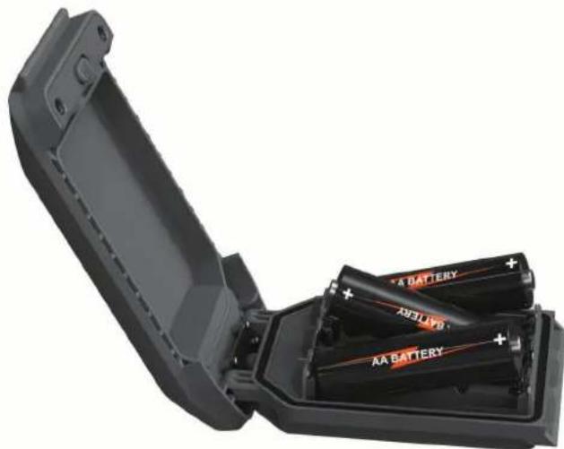 GARMIN Montana 750i - Isætning af AA-batterier - 2