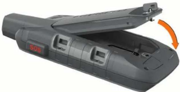 GARMIN Montana 750i - Isætning af litiumionbatteriet - 1