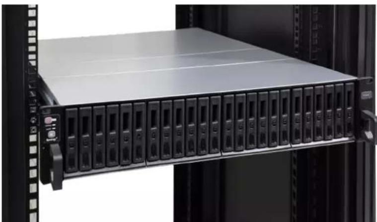 SYNOLOGY FS3600 - Sådan installerer du skinnesættet: - 5