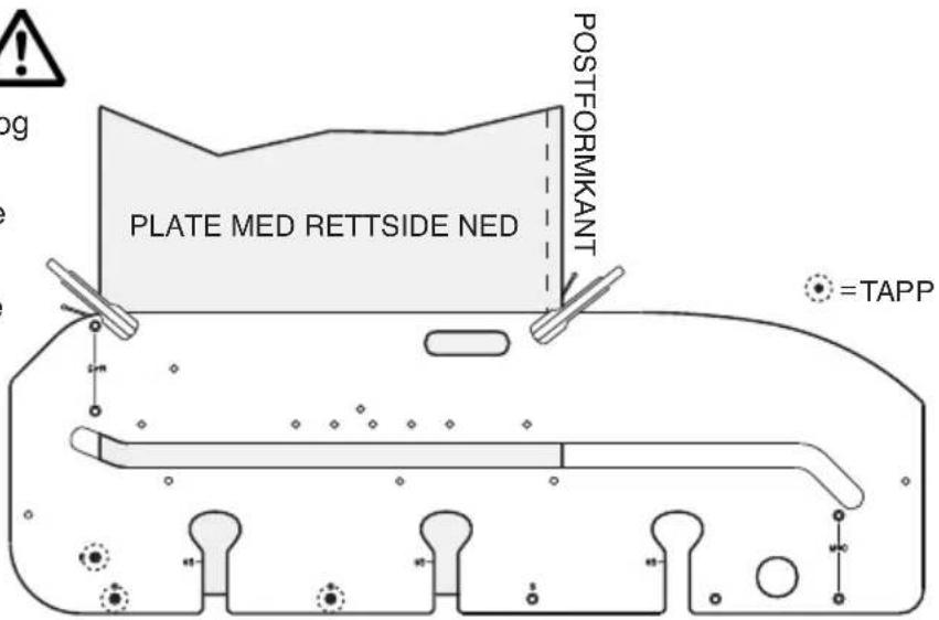PLATE MED RETTSIDE NED POSTFORMKANT =TAPP