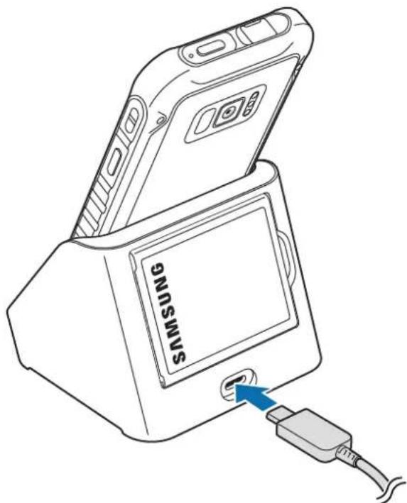 SAMSUNG Galaxy XCover FieldPro - Using the charging dock - 4