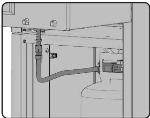 Napoleon Prestige Pro 825 RSBI - Propane Only – Proper Hose Connection Propane seulement - Branchement adéquat du boyau - 2