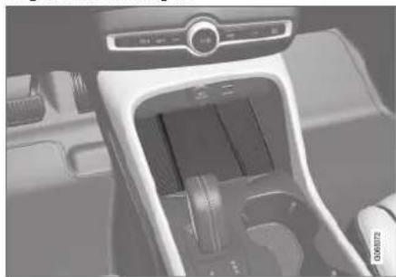 VOLVO XC40 (2017) - Bruge trådløs telefonoplader\* - 1