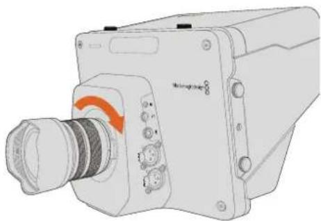 Blackmagic Design Studio Camera 4K 2 - Установка объектива - 2