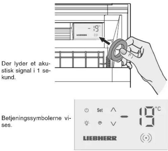 Der lyder et akustisk signal i 1 sekund. Betjeningssymbolerne vises. Set - 19°C LIEBHERR