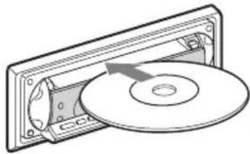 SONY CDX-R5610 - Inserte el disco con la etiqueta mirando hacia arriba. - 1