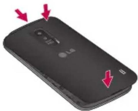 LG Optimus True - Sätta i SIM-kortet och batteriet - 4