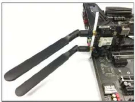 GIGABYTE GC-WB11ACD-I - Installing the Wi-Fi/Bluetooth Card・安装Wi-Fi/藍牙卡 安装Wi-Fi/蓝牙卡・Wi-Fi/Bluetoothカードを取り付ける - 5