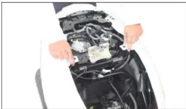 HERO Maestro Edge 125 (2020) - Tail/stop lamp connector - 1