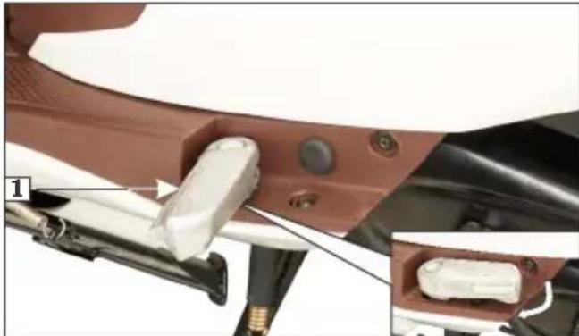 HERO Maestro Edge 125 (2020) - Pillion footrest - 1