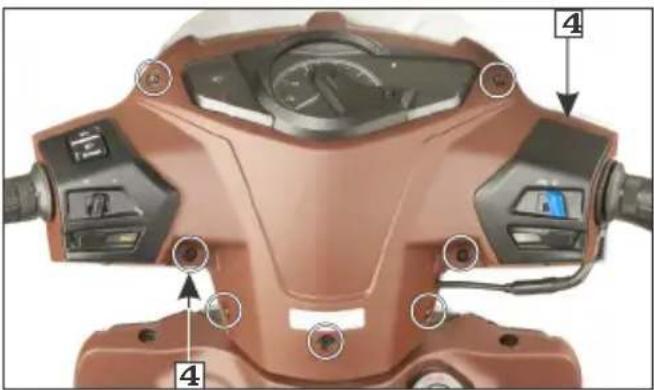 Labeled diagram of a motor or scooter head with numbered components and control buttons