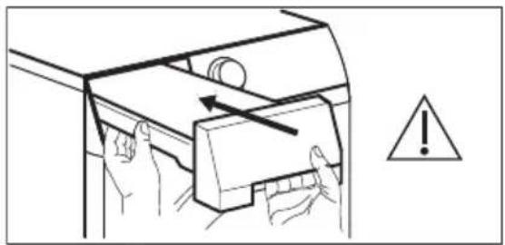 ELECTROLUX EW7H558B6 - Tømning af vandbeholderen - 3