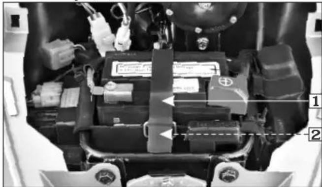HERO Maestro Edge (2015) - Battery Removal - 1