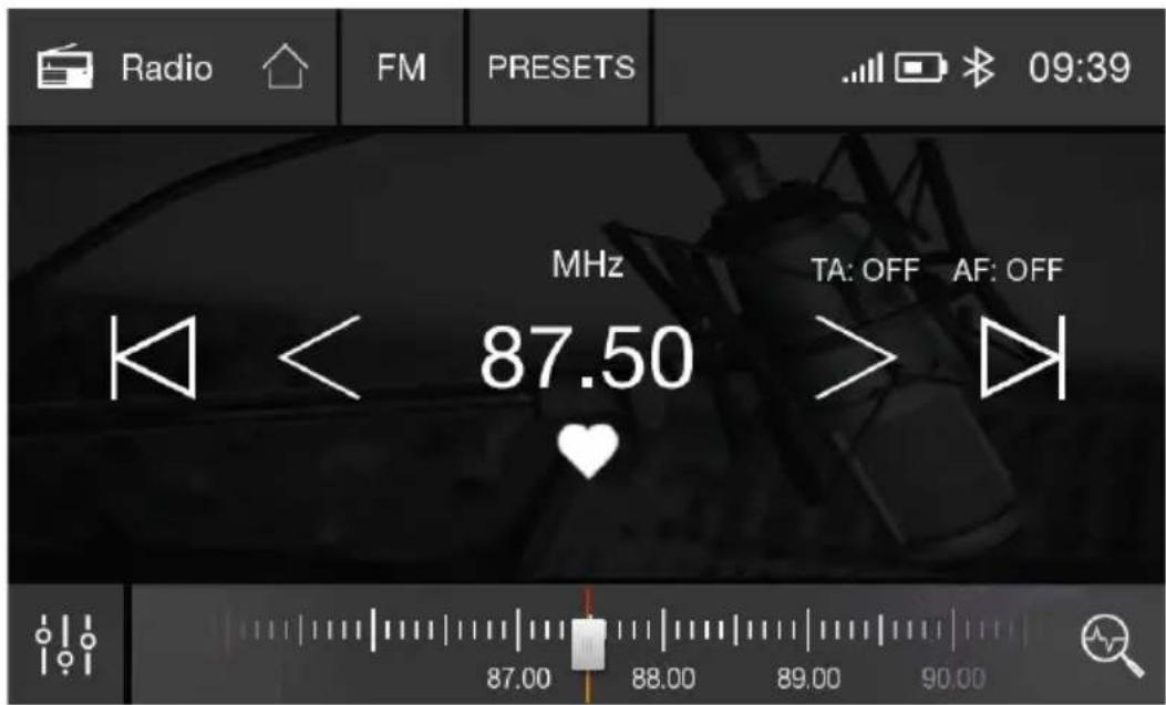 Radio FM PRESETS 09:39 MHz TA: OFF AF: OFF 87.50 ♥ 87.00 88.00 89.00 90.00