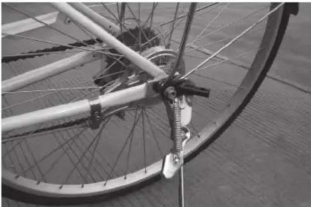 Biltema 27-177 - Montering af lastvognen på cyklen - 1