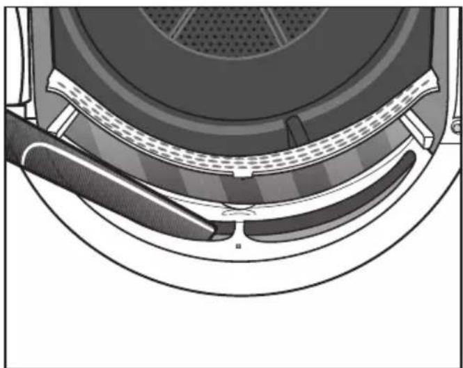 MIELE TCC230WP - Fnugfiltre og luftføringsområde rengøres grundigt - 2