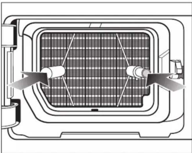 MIELE TEC235WP - Sokkelfilter rengøres - 5