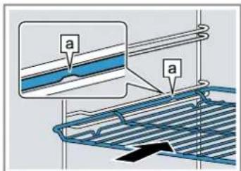 SIEMENS MKP3VC63 - Zubehör in den Garraum schieben - 1