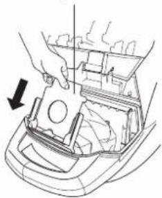 Diagramm eines Autoinnenraums mit Darstellung der Handposition und der strukturellen Komponenten (kein Text oder Beschriftungen)