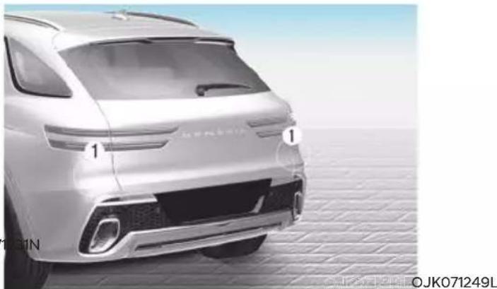 Genesis GV70 (2023) - SAFE EXIT ASSIST (SEA) (IF EQUIPPED) - 2