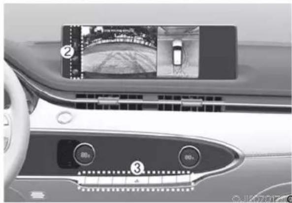 Car dashboard display showing navigation screen, car image, and control panel with 80-degree indicators