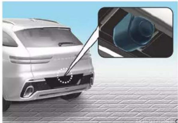 Genesis GV70 (2023) - REAR VIEW MONITOR (RVM) - 1