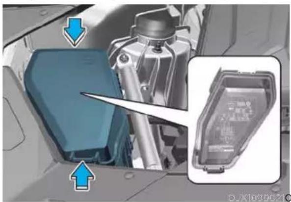 Genesis GV70 (2023) - i Information - 3