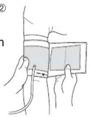 OMRON HBP-1300 - Richten Sie die Markierung „INDEX ARTERY“ auf die Arteria brachialis aus. - 3