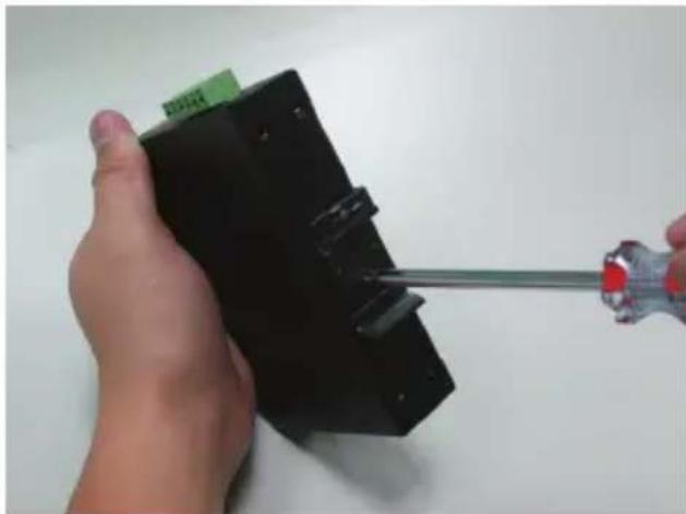 Planet IVC-234GT - DIN-rail Mounting Installation - 1