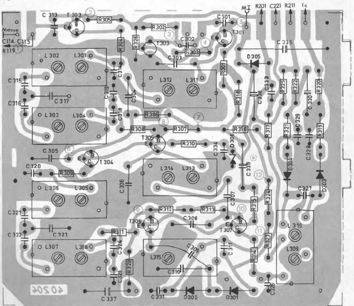 Masse C114. C115 R119 C 313 T 303 ② E B C R305 R304 R302 C 301 T303 C302 E B C T301 C 335 D305 C315 L302 L301 C319 C314 C304 L312 L311 C303 R307 R318 C336 C333 R325 R322 R320 C316 C 317 L303 L304 C318 R306 R308 R307 T305 B C R310 R316 C320 E B T 304 C 320 R309 L306 L305 C321 C 321 C 322 C 322 L307 L308 C324 R311 C 325 R328 R312 R313 C 308 C 307 E B T 307 C C 311 R314 L315 C 309 C 310 D 302 D 301 C 325 L 310 L 309