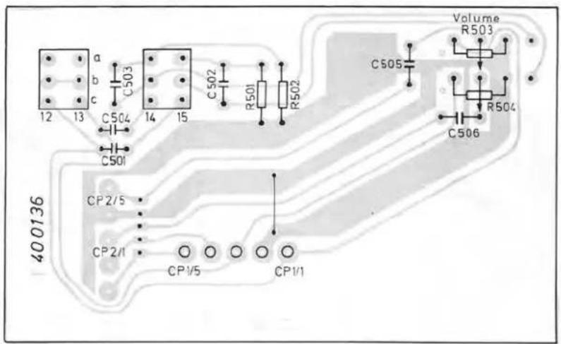 a b c C503 C504 C501 12 13 14 15 CP2/5 CP2/1 CP1/5 CP1/1 R501 R502 C505 Volume R503 R504 C506 400136