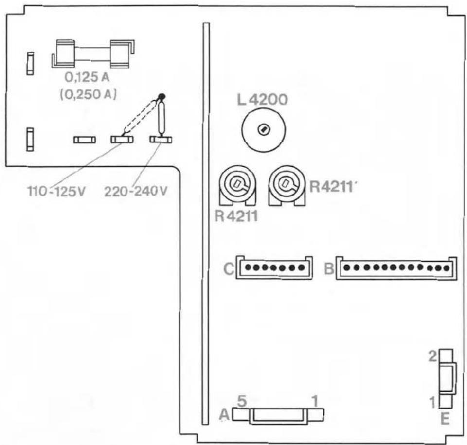 0,125 A (0,250 A) 110-125V 220-240V L4200 R4211' R4211 C B A 5 1 2 1 E