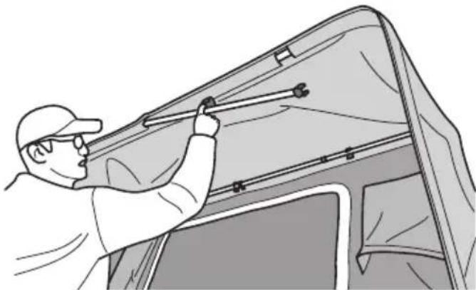 DOMETIC TMA100 - Setting up the roof tent - 10