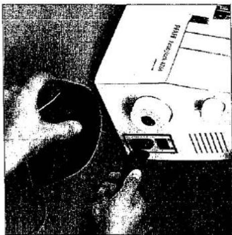PFAFF Hobbylock 4763 - 1-3 Fußanlasser und Netzkabel anschließen - 1