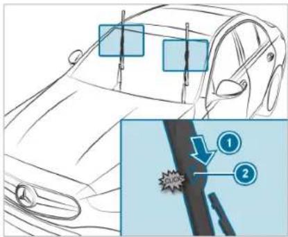Mercedes-Benz C-Class Sedan (2024) - Changing the windshield wiper blades - 2