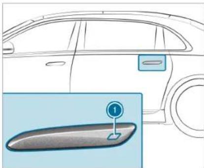 Mercedes-Benz Maybach S-Class (2024) - Activating or deactivating the automatic locking feature - 4