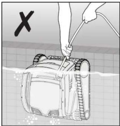 MAYTRONICS Dolphin X30 - Removing the Robotic Pool Cleaner from the pool - 3
