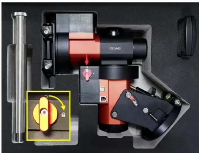 iOptron GEM45 - STEP 1. Remove the mount head from package - 1